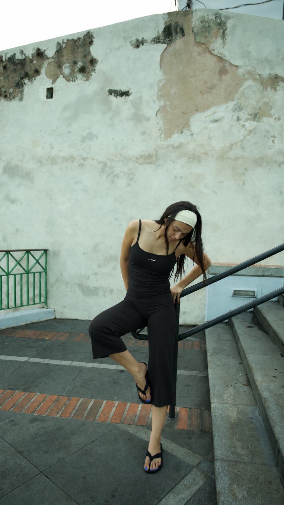 Mode Capri — Black